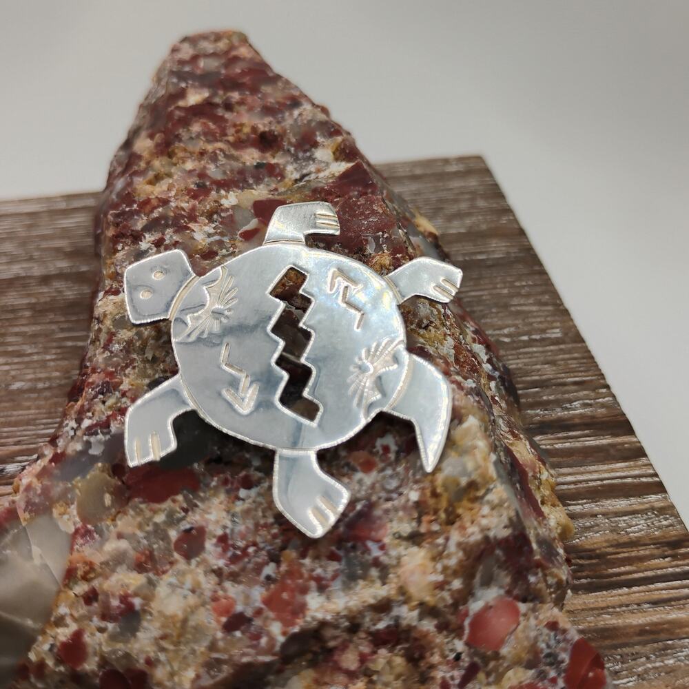 RMJ Native Handmade Turtle Brooch in Sterling Silver